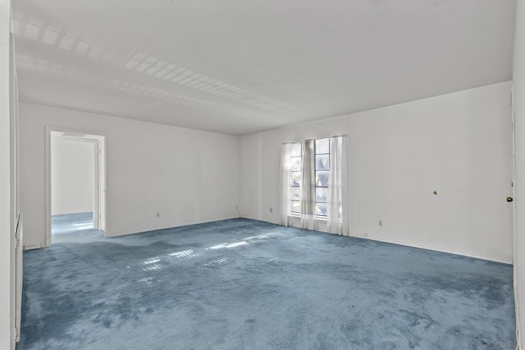 Ridglea Estate Condo - Residential