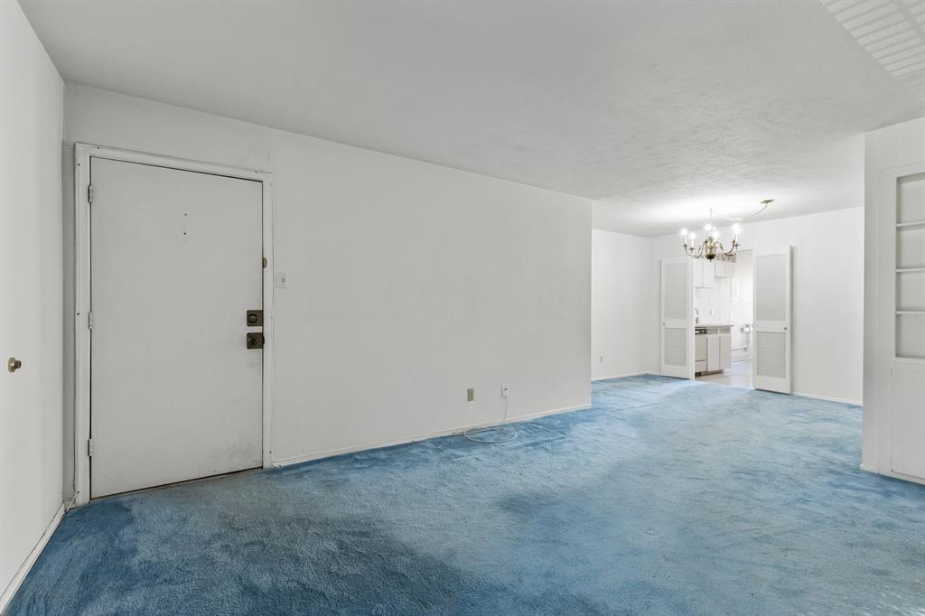 Ridglea Estate Condo - Residential