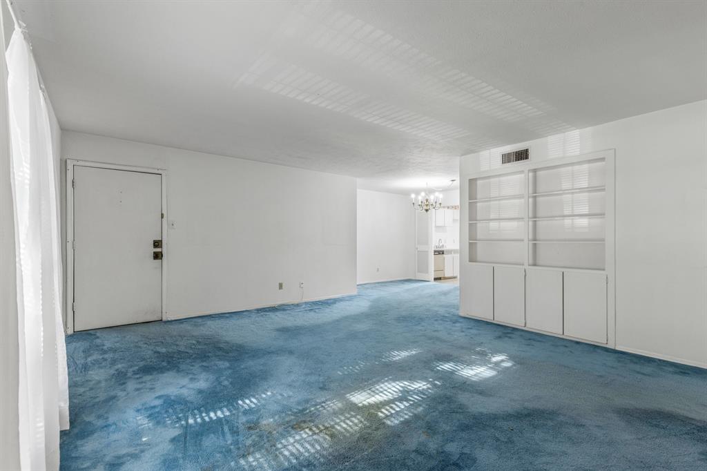 Ridglea Estate Condo - Residential