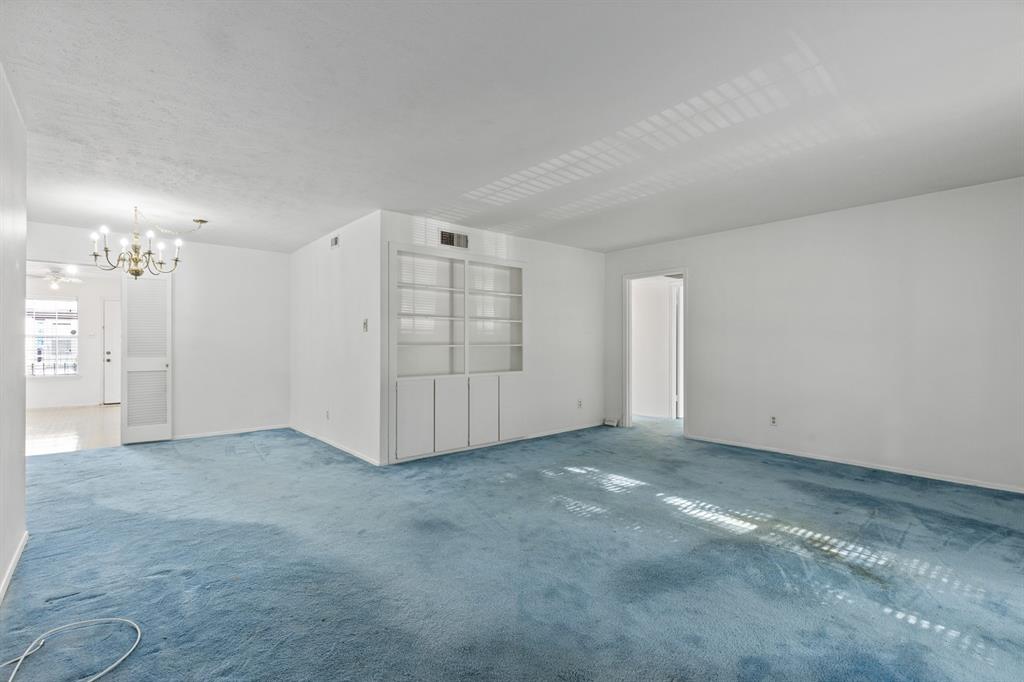 Ridglea Estate Condo - Residential