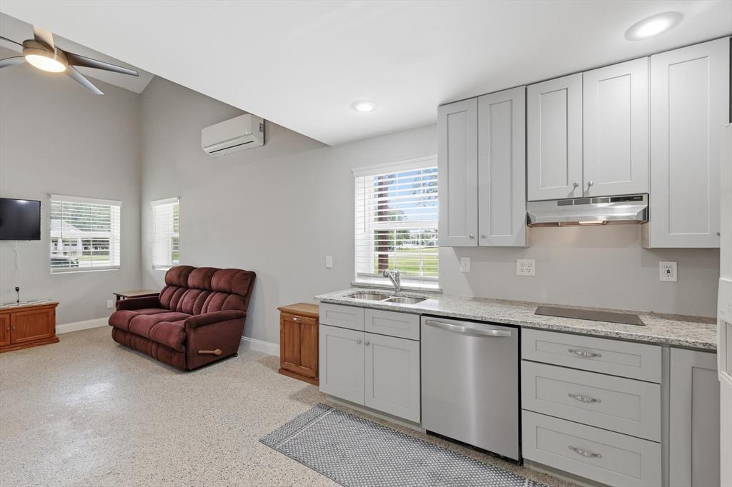 NAUTICAL SHORES PH 4 - Residential