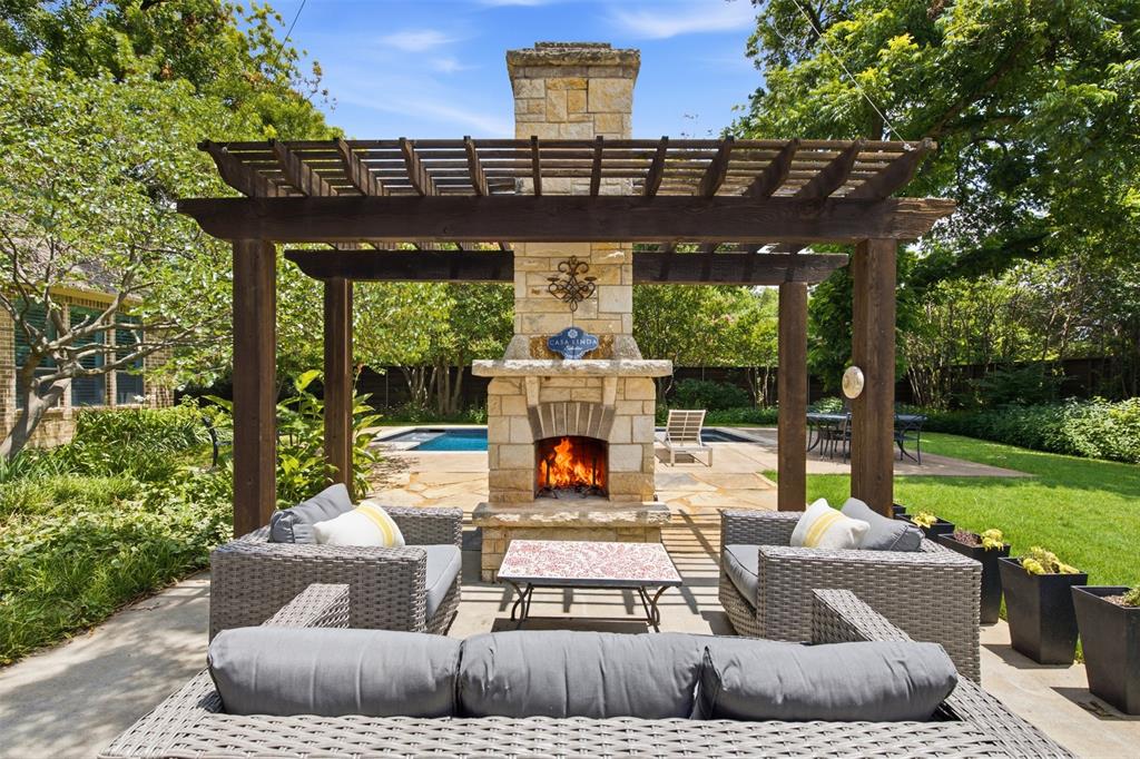Casa Linda Estates - Residential