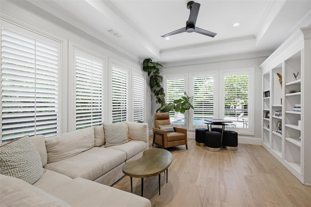 Casa Linda Estates - Residential
