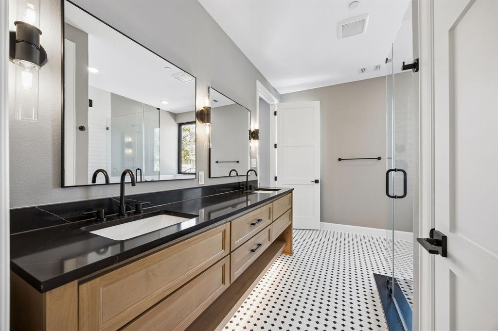 McKinney Outlots - Commercial Sale