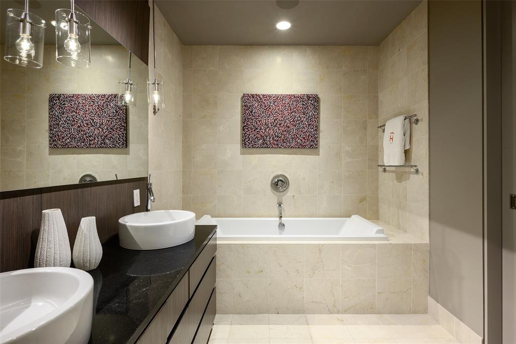 The House Condos - Residential