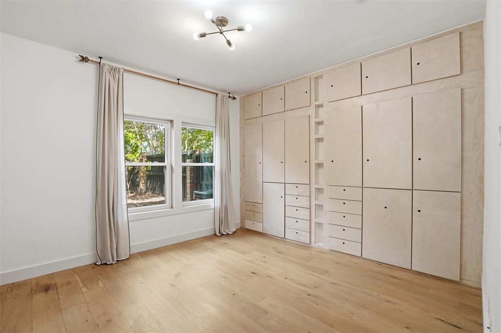 Oaks On Montfort Ph 02 03 04 - Residential