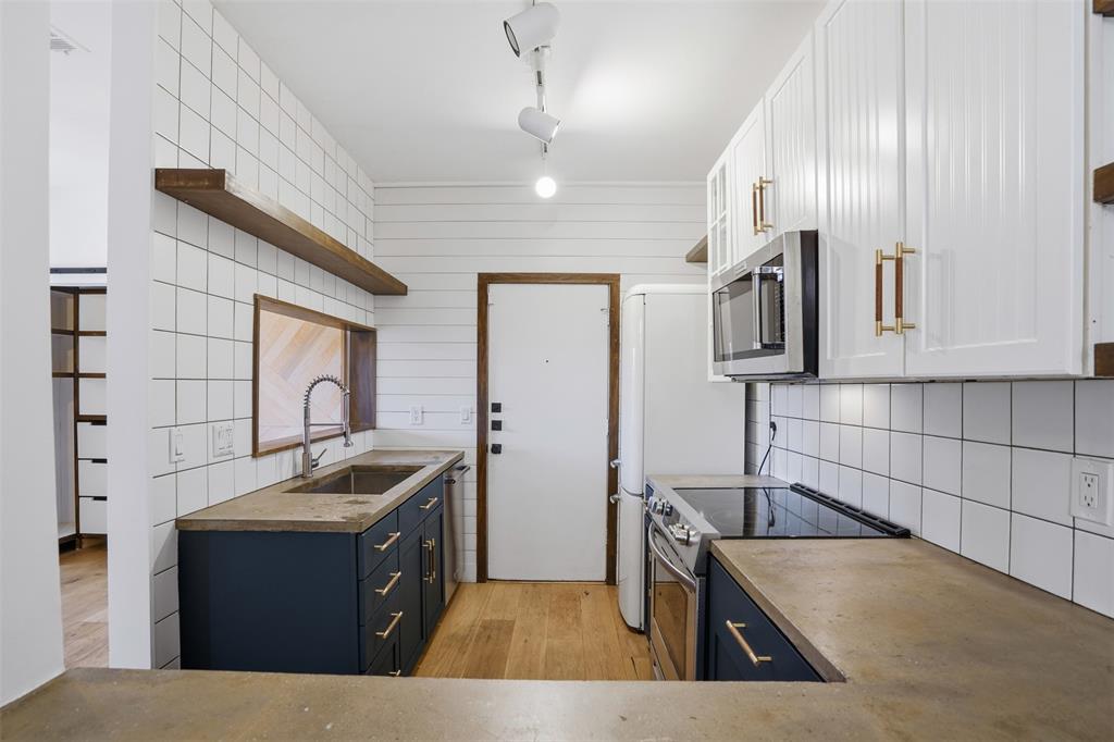 Oaks On Montfort Ph 02 03 04 - Residential