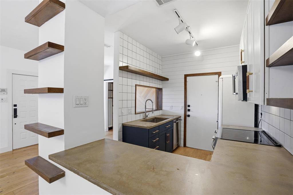 Oaks On Montfort Ph 02 03 04 - Residential