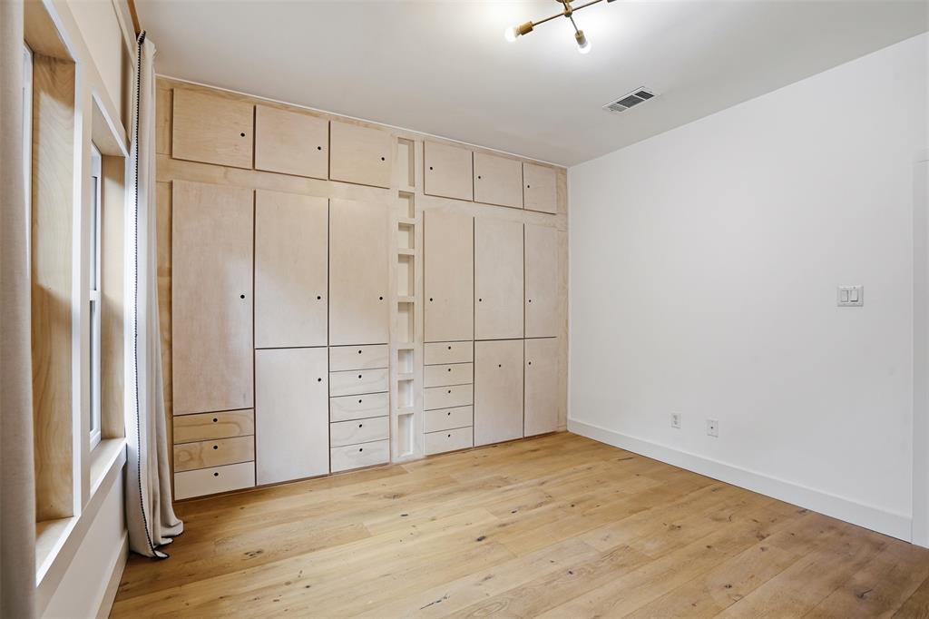 Oaks On Montfort Ph 02 03 04 - Residential