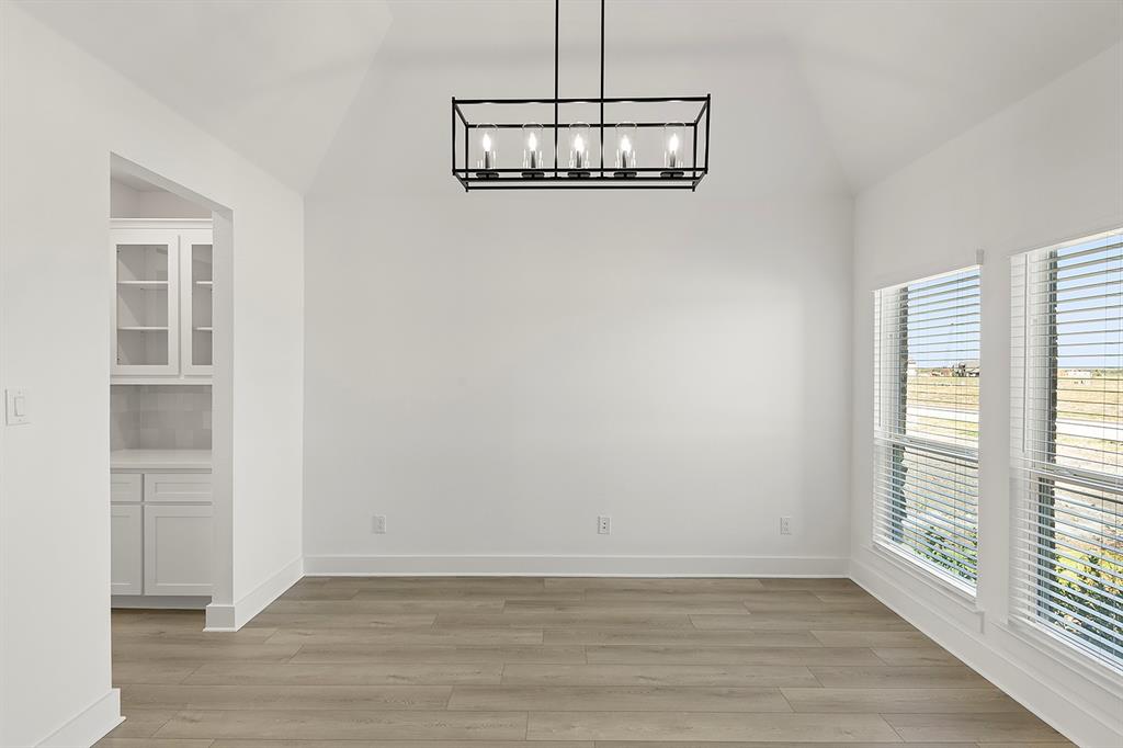 Las Lomas - Residential