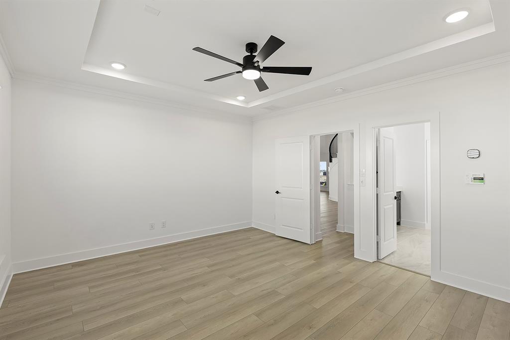 Las Lomas - Residential