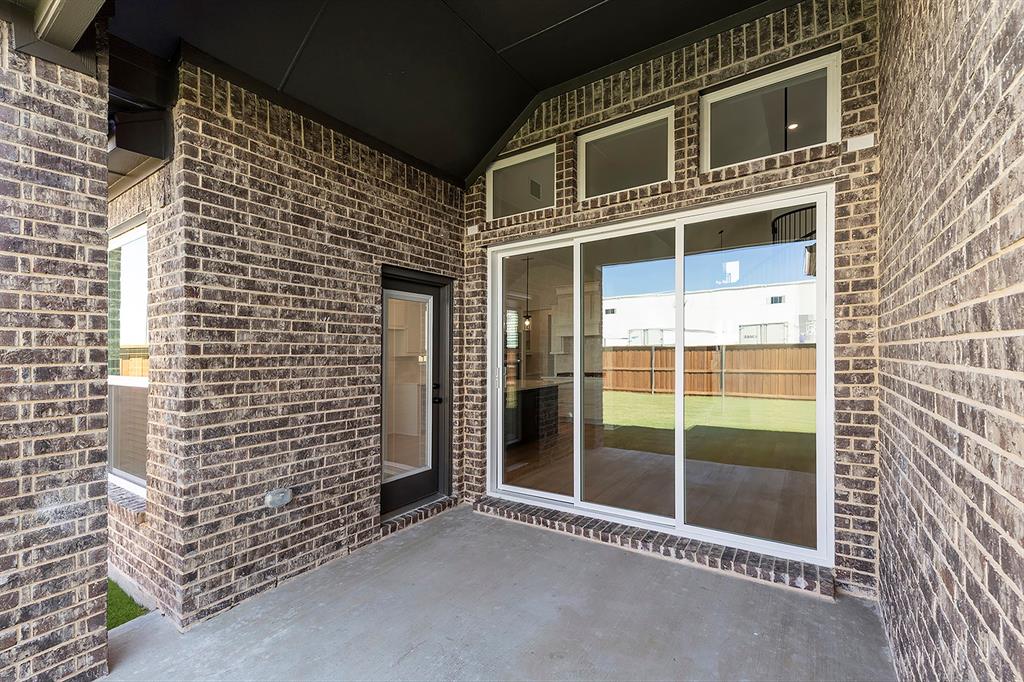 Las Lomas - Residential