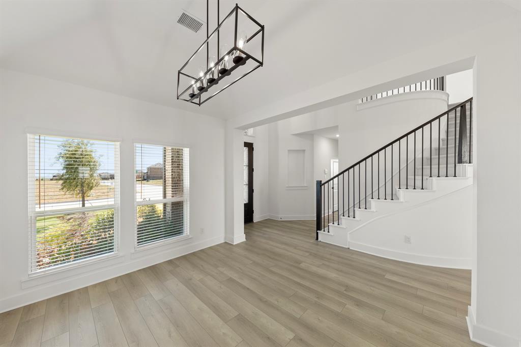 Las Lomas - Residential
