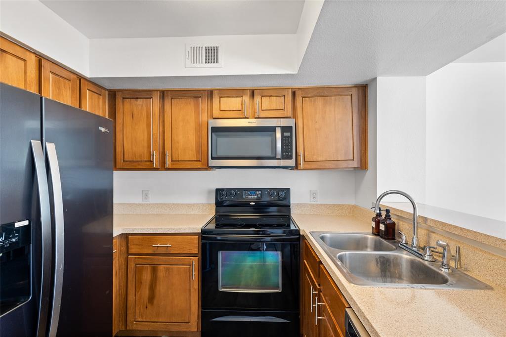 Richland Trace Condos Bldg P - Residential