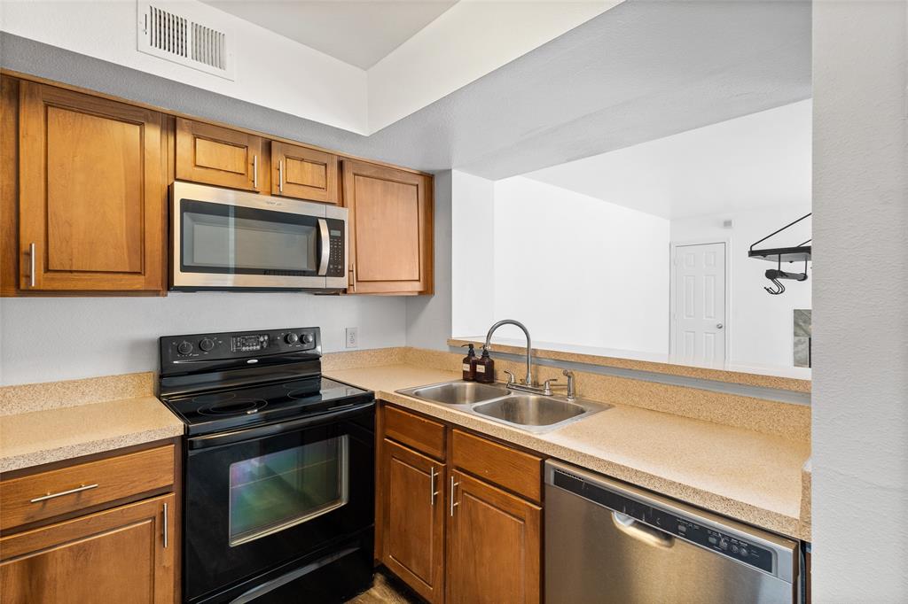 Richland Trace Condos Bldg P - Residential