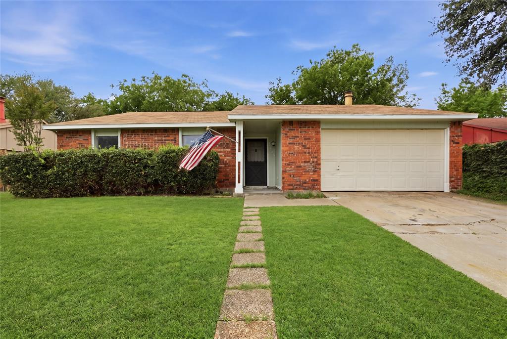Welcome to this beautifully remodeled 3-bedroom, 2-bathroom gem located in the heart of the desirable Northbrook neighborhood in Fort Worth. This home offers the rare combination of a quiet, established community with the convenience of rapid highway access for an easy commute. Step inside to a bright, open living space featuring fresh updates throughout. The heart of the home is the spacious living room, perfect for gathering with family and friends. Three generous bedrooms provide plenty of space for rest and relaxation, complemented by two tastefully updated bathrooms. Situated on an oversized lot, the property boasts a large, private backyard—a blank canvas for your dream garden, play area, or outdoor entertaining space. Nestled in a peaceful pocket of Fort Worth, you’re just minutes away from major thoroughfares, shopping, and dining. Enjoy the stability of an established neighborhood with the luxury of a home that feels brand new. Don't miss your chance to own this turnkey Northbrook beauty!
