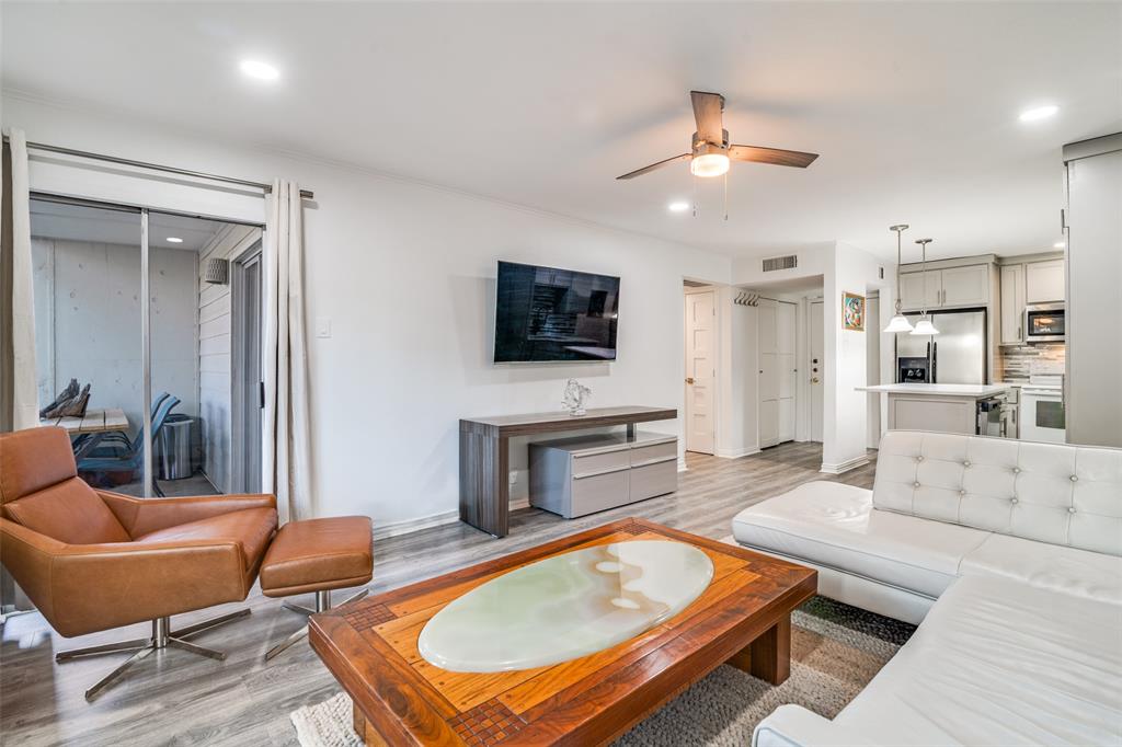 River Oaks Condos - Residential