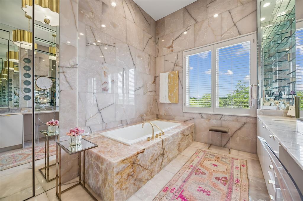 Park Plaza Condo - Residential