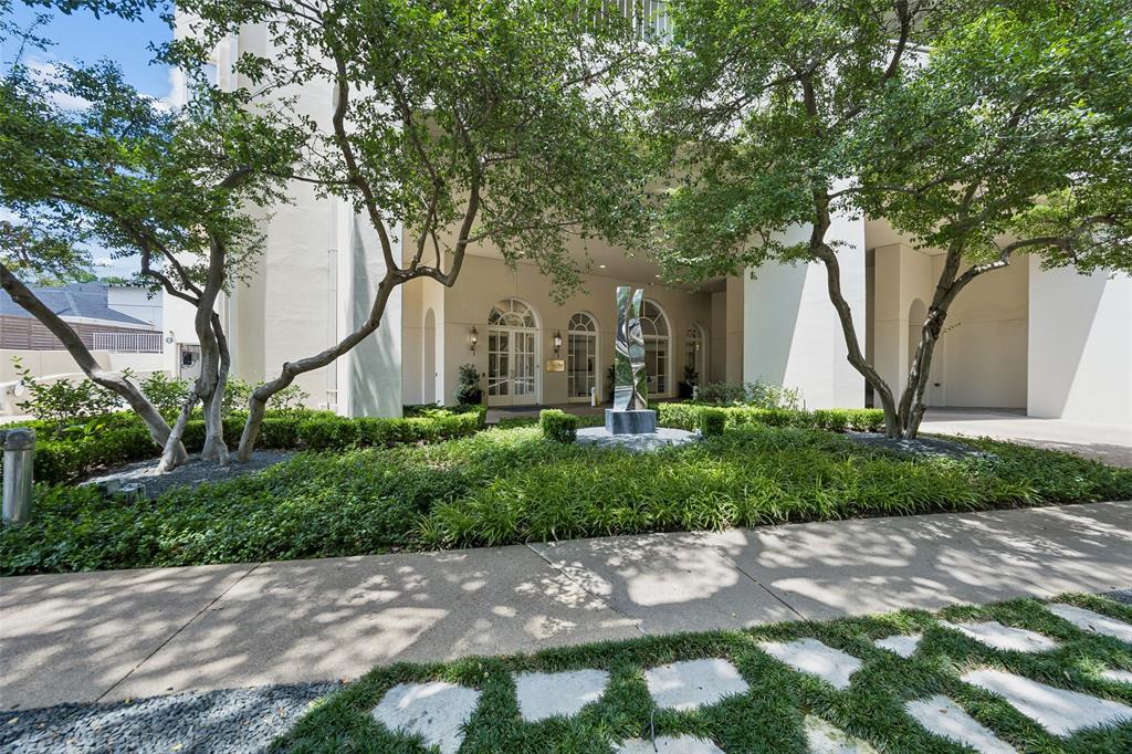 Park Plaza Condo - Residential