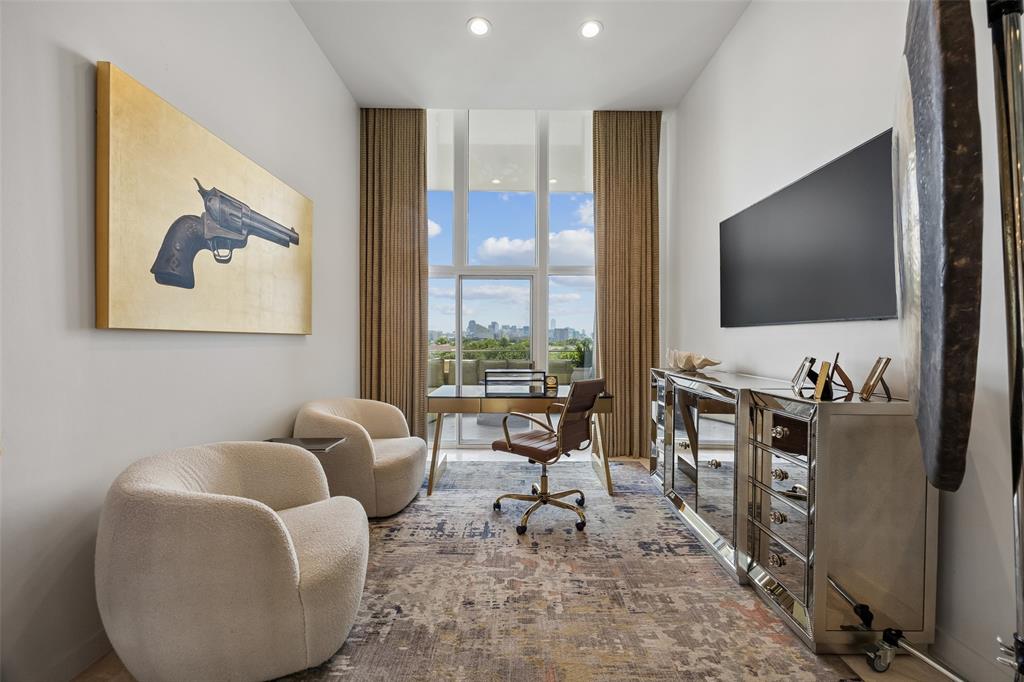 Park Plaza Condo - Residential