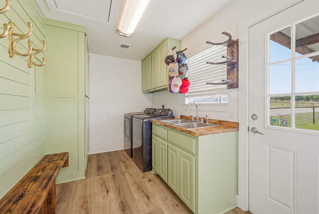 Mustang Mdws - Residential