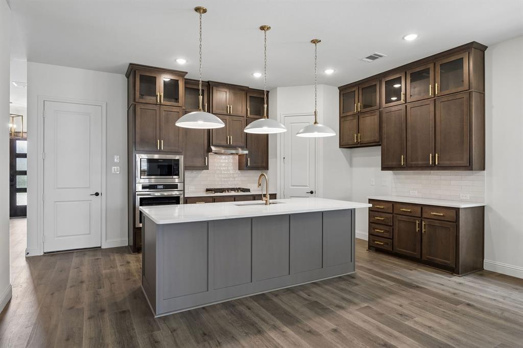 Country Lakes - Residential