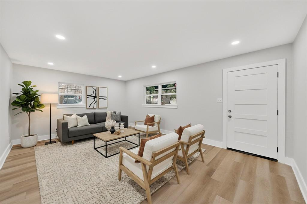 Fully renovated home just minutes from downtown Fort Worth and the Cultural District. Major systems already replaced including HVAC, water heater, and stainless appliances, giving buyers a move in ready home under $260K in one of Fort Worth’s most central locations! Seller offering $5,000 toward buyer closing costs or rate buy-down.

Seller financing available. Flexible terms offered, including competitive interest rate, required down payment, and escrow for taxes and insurance. Contact listing agent for full details and qualification requirements.