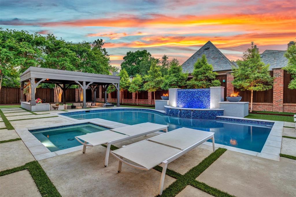 Willow Bend Place - Residential
