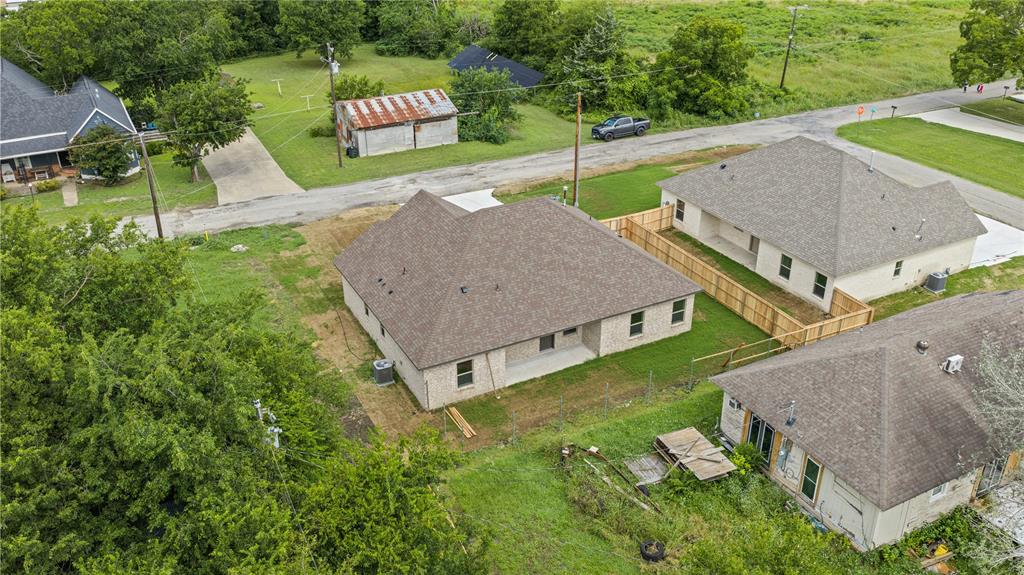 BANKS LACKEY STREET - Residential