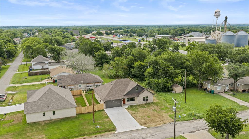 BANKS LACKEY STREET - Residential