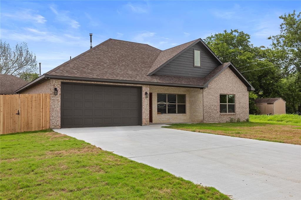 BANKS LACKEY STREET - Residential