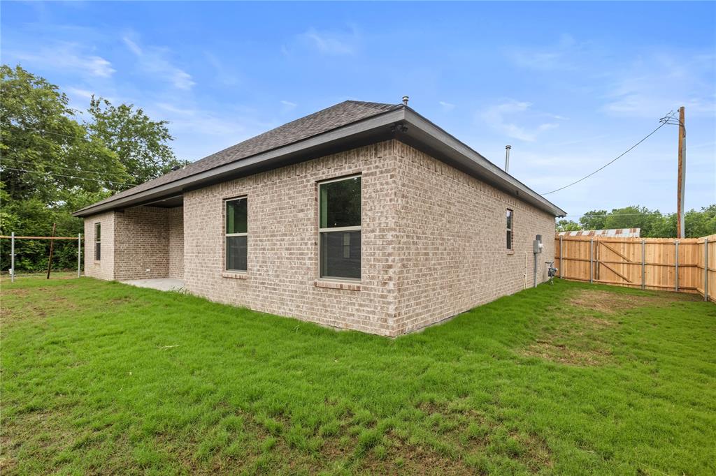 BANKS LACKEY STREET - Residential