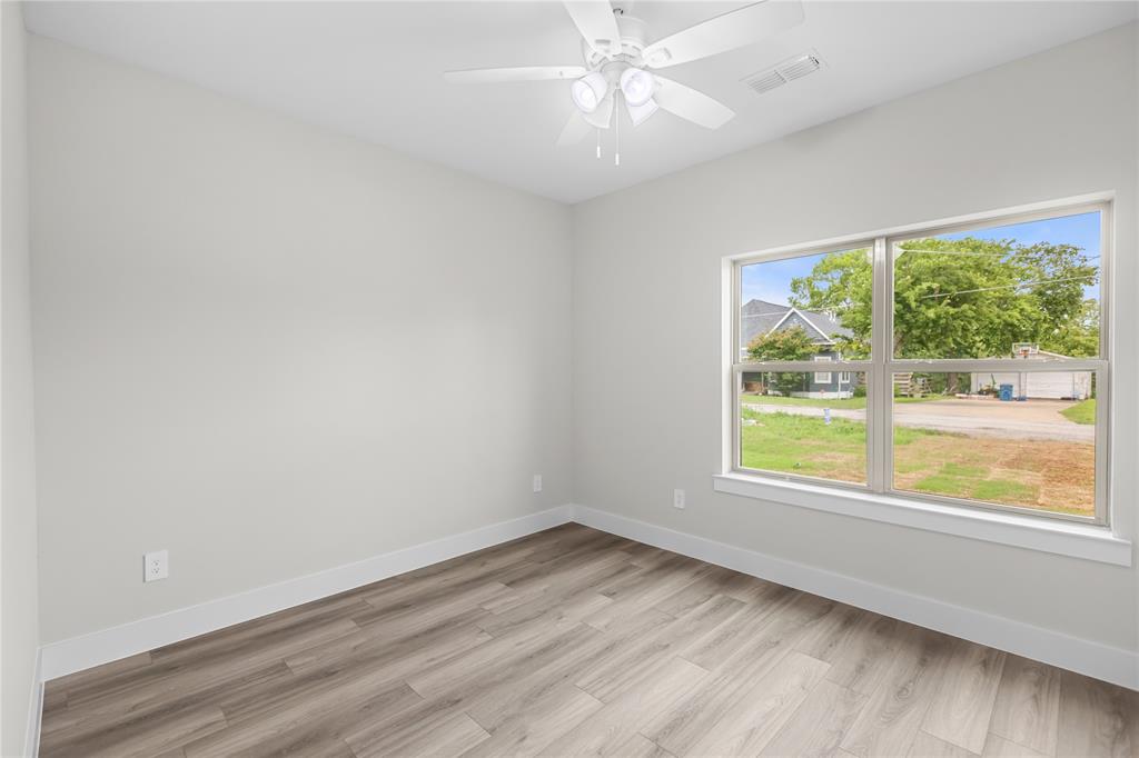 BANKS LACKEY STREET - Residential