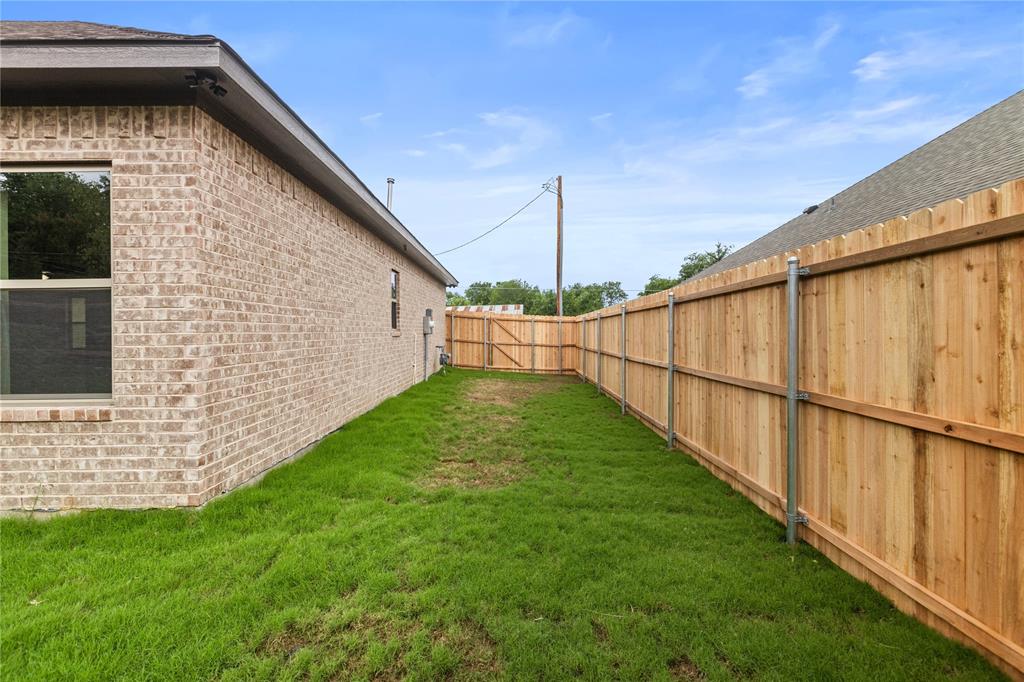 BANKS LACKEY STREET - Residential