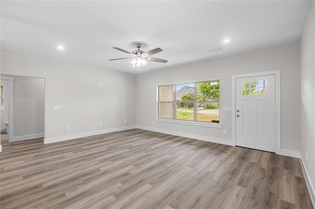 BANKS LACKEY STREET - Residential