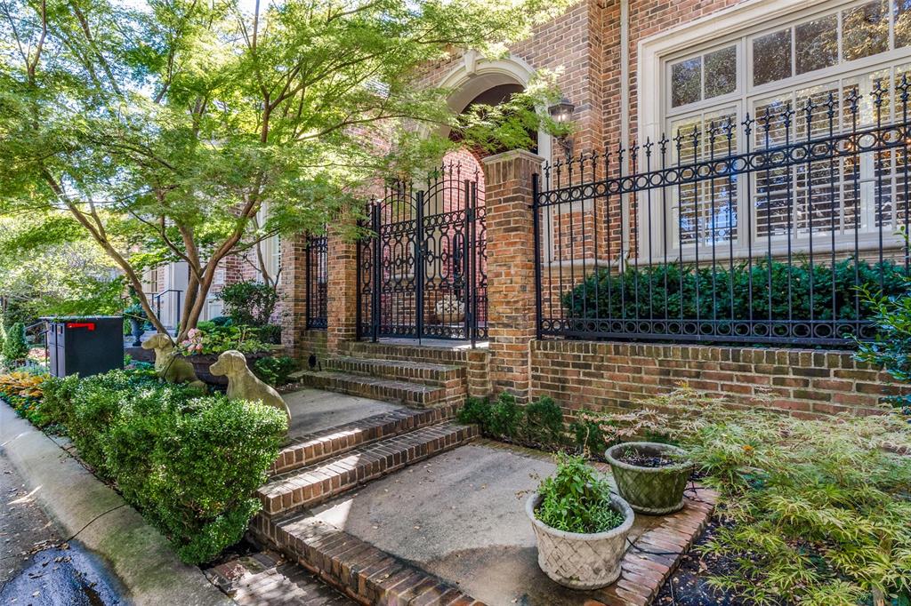 Caruth Village - Residential