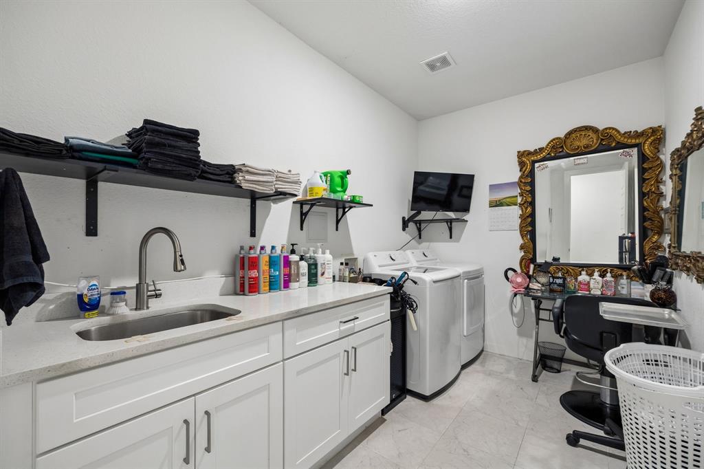 Lake Parc Village - Residential Income