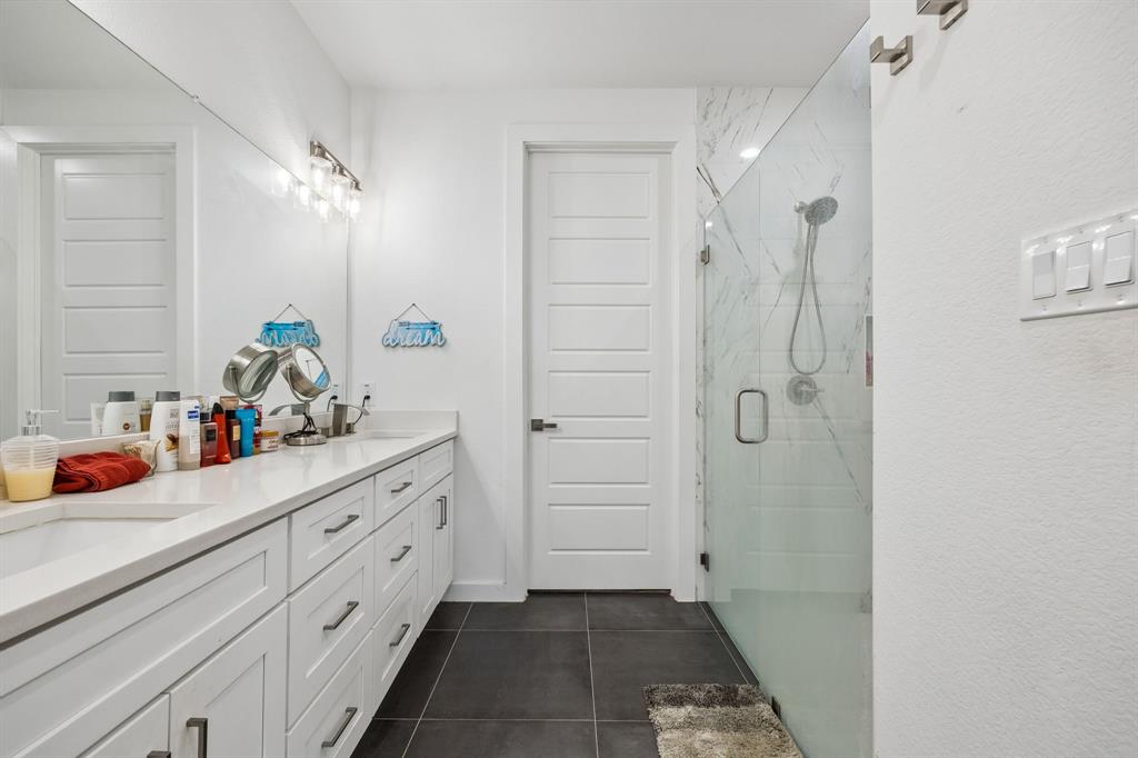 Lake Parc Village - Residential Income