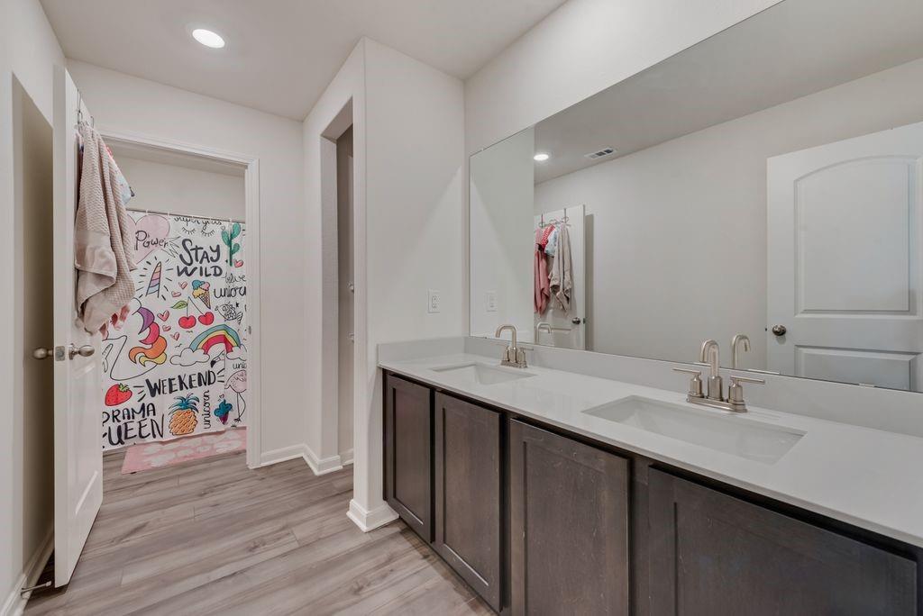 Vista West II - Residential
