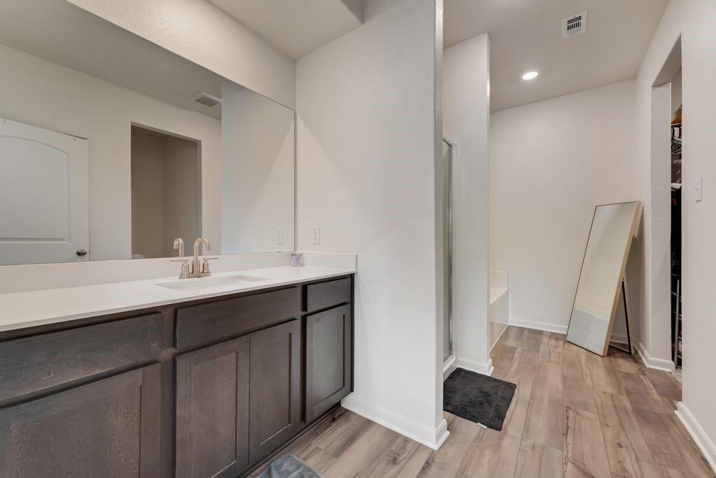 Vista West II - Residential