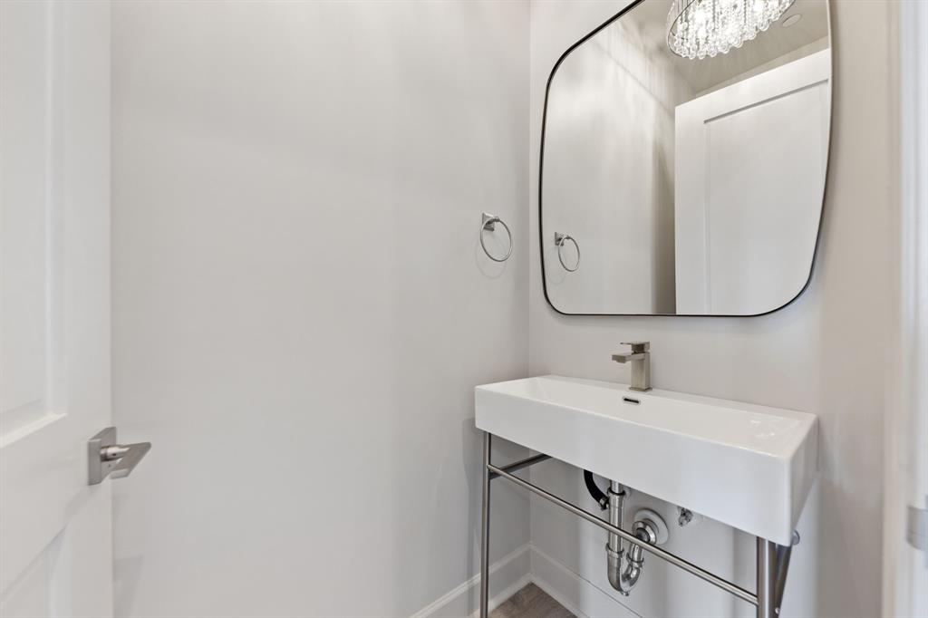Mansfield R A - Residential