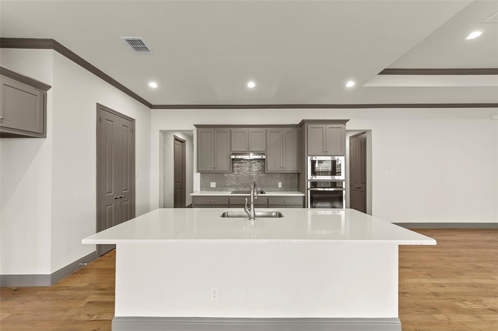 Meadow Ridge Estate - Residential