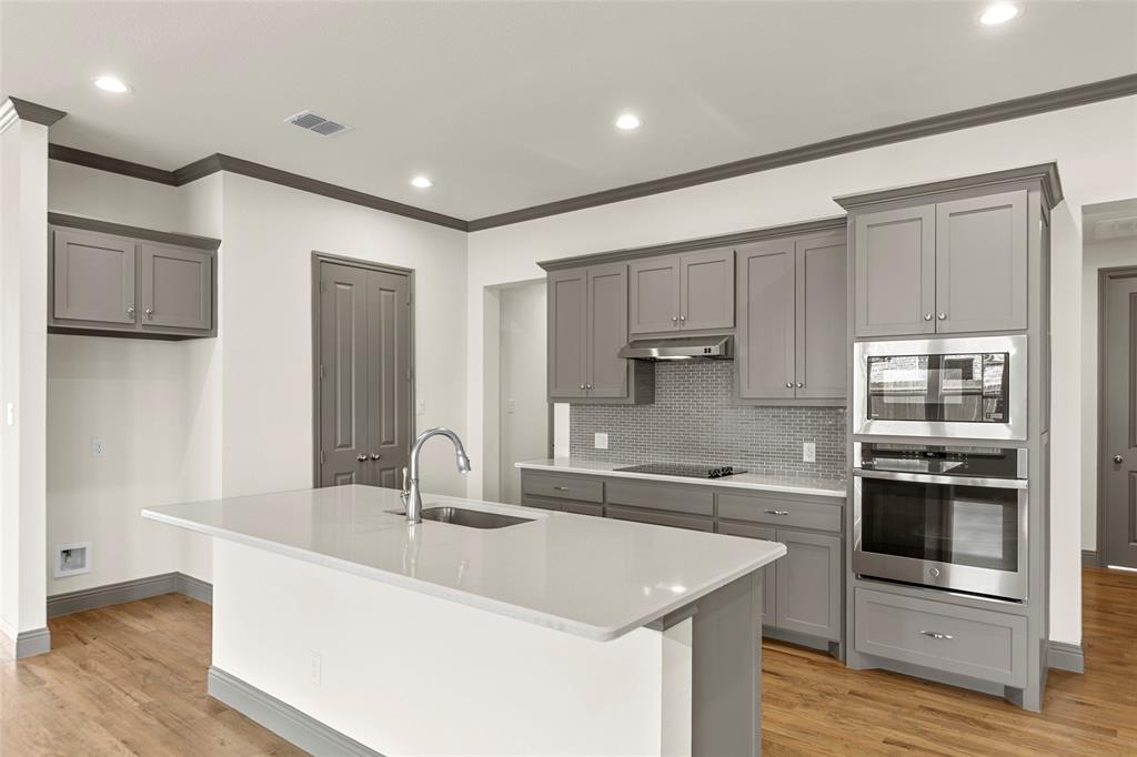 Meadow Ridge Estate - Residential