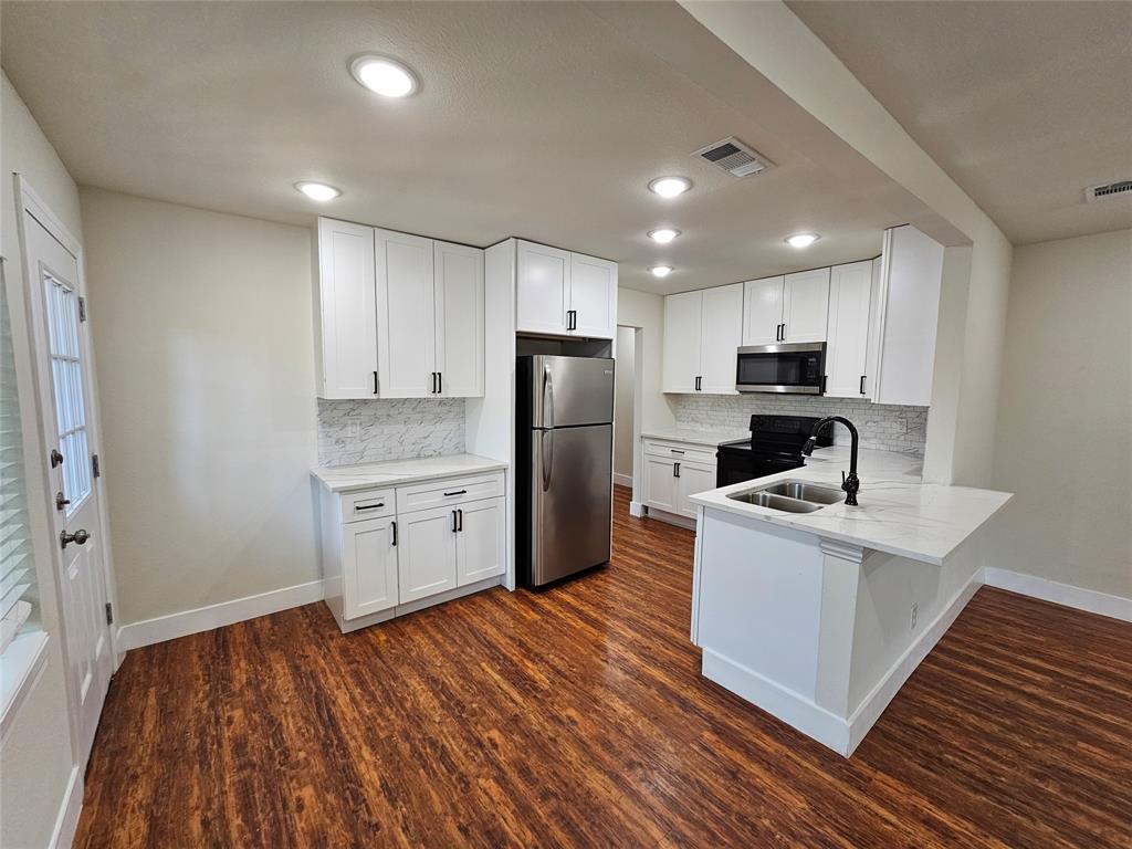 Kessler Plaza - Residential Lease