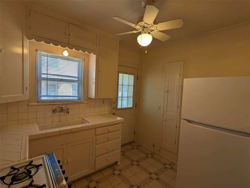 Altadena Rev - Residential Lease
