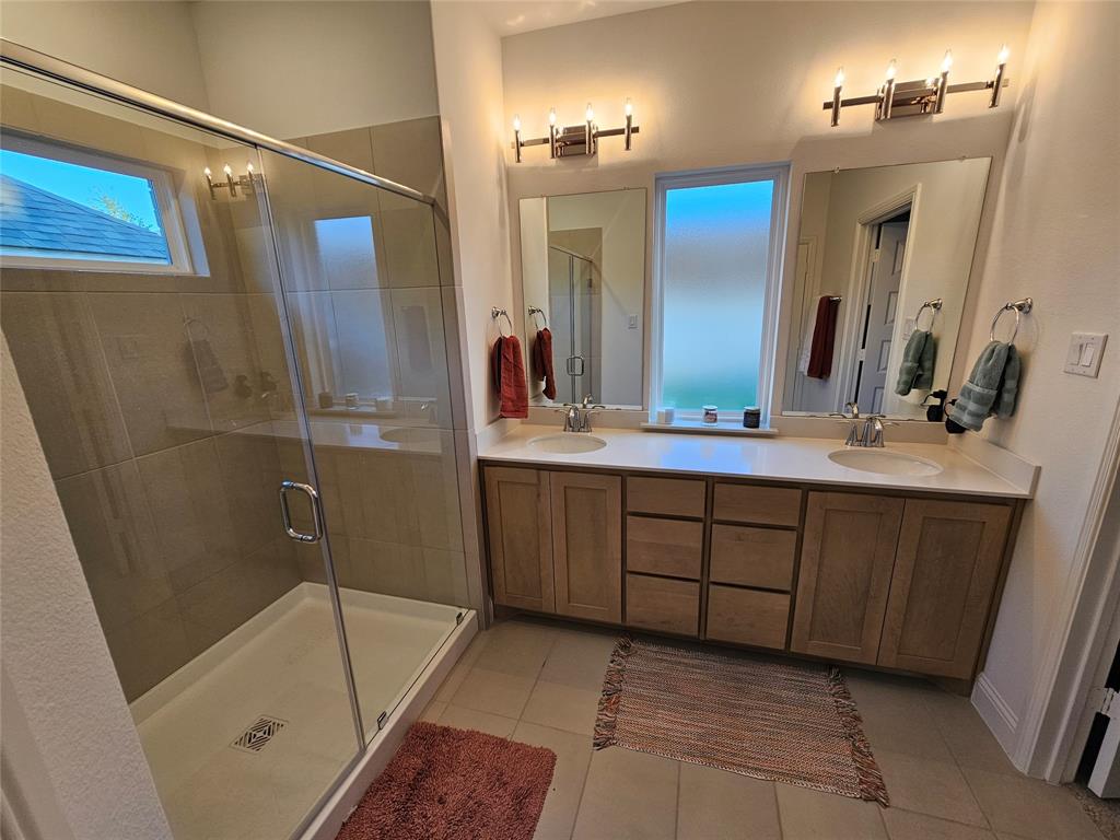 Enclave At Meadow Run, The - Residential Lease