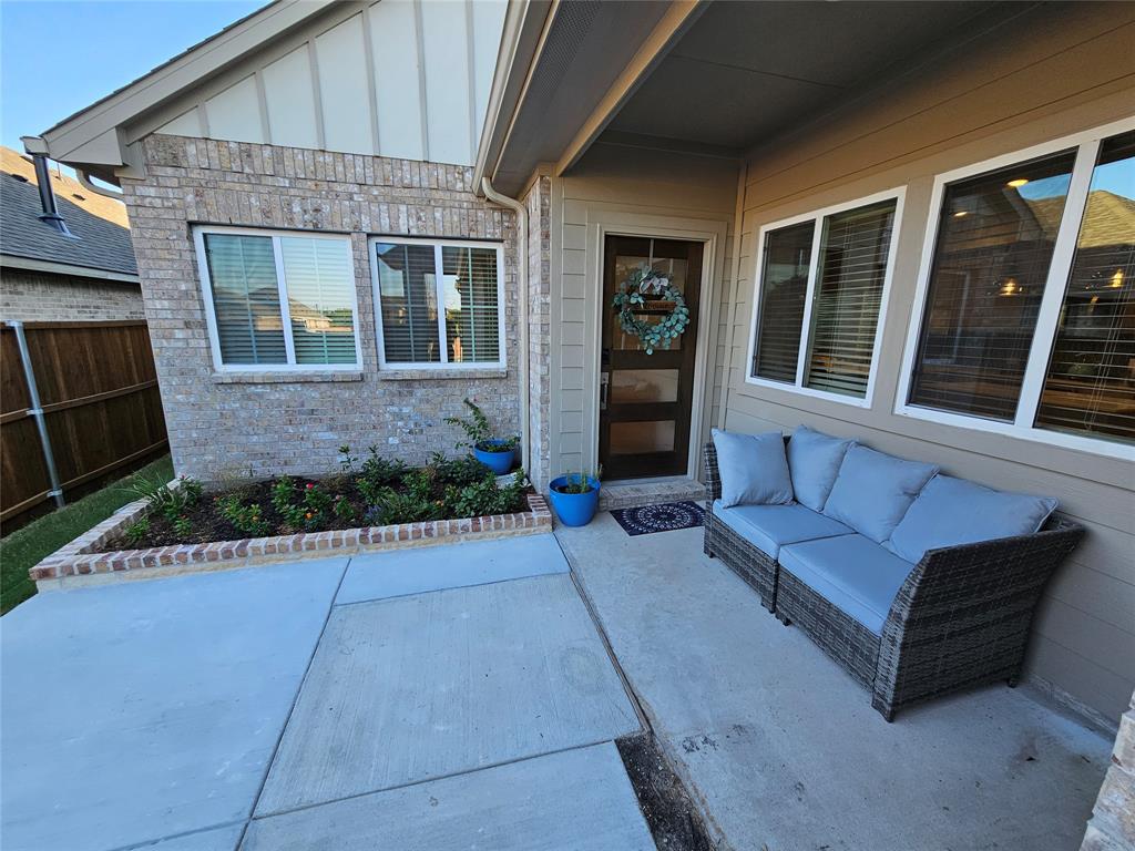 Enclave At Meadow Run, The - Residential Lease