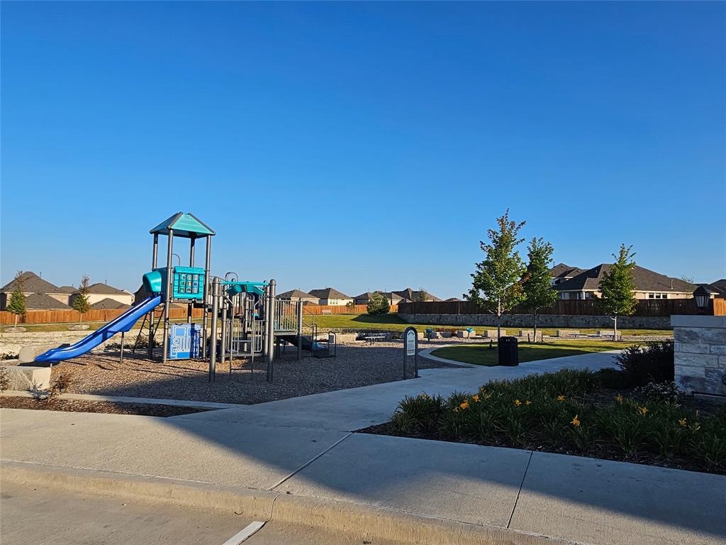 Enclave At Meadow Run, The - Residential Lease