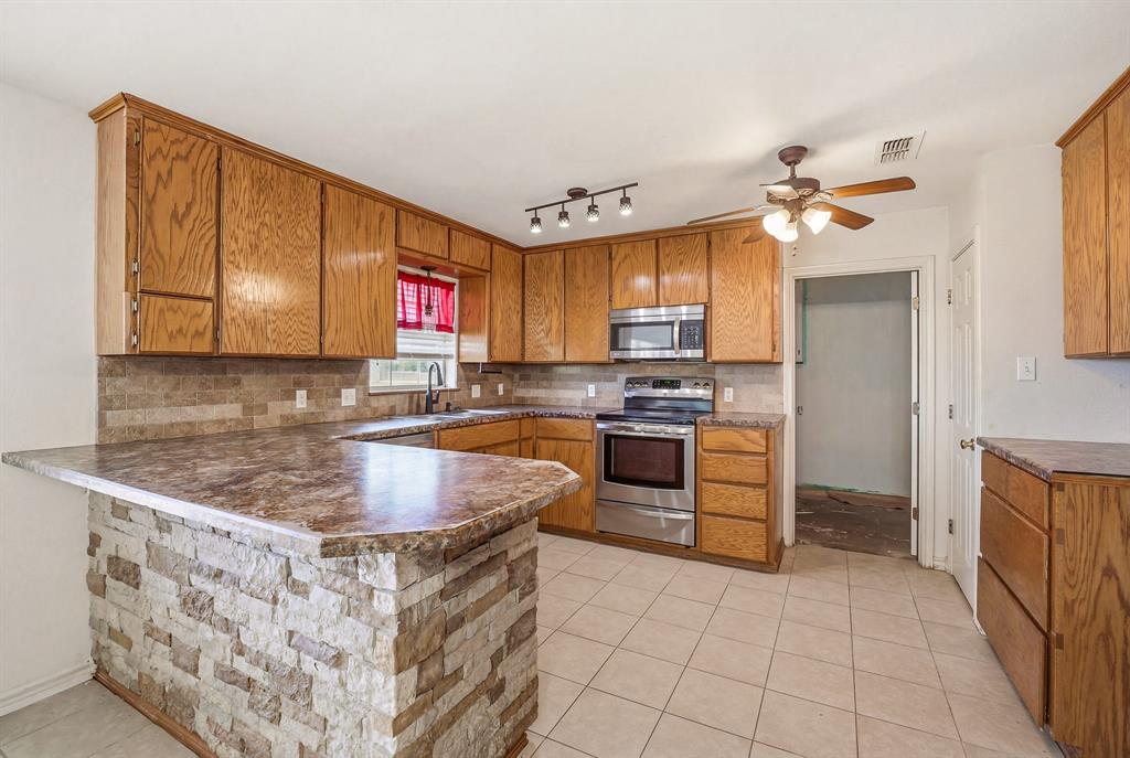 A0111 B B B & C R R CO - Residential