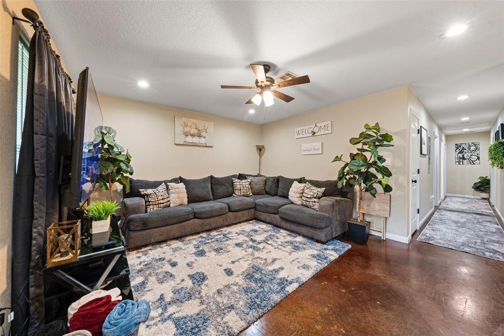 1617 Cumberland - Residential Income